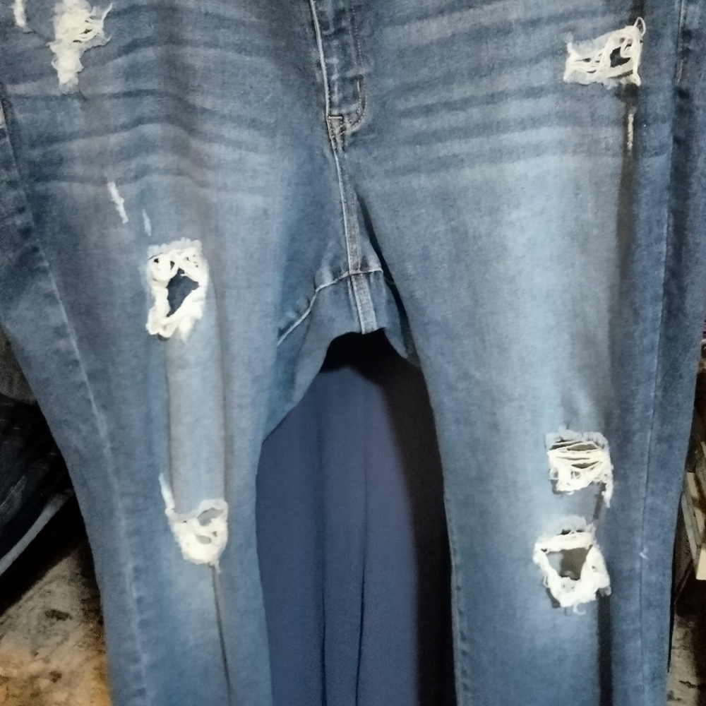 Jeans - Picture 7 of 16